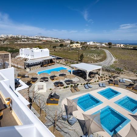 Aelia Luxury Suites Картерадос Экстерьер фото The hotel's swimming pool
