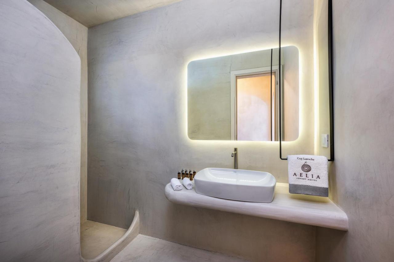 Aelia Luxury Suites Картерадос Экстерьер фото Bathroom
